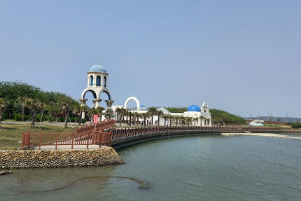沿海延伸17里的步道和自行車道景色優美的新竹17公里海岸風景區